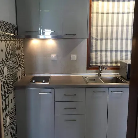 Апартаменты Kassandrinou *